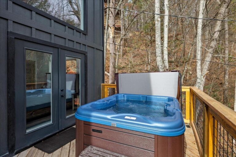 along the tree top cabin hot tub