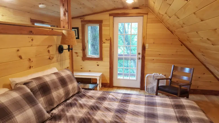 arcadia cliffs bedroom