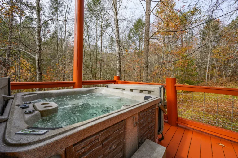 splashing treehouse hottub