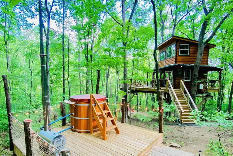 the rubicon at treehouse mountain whole cabin1