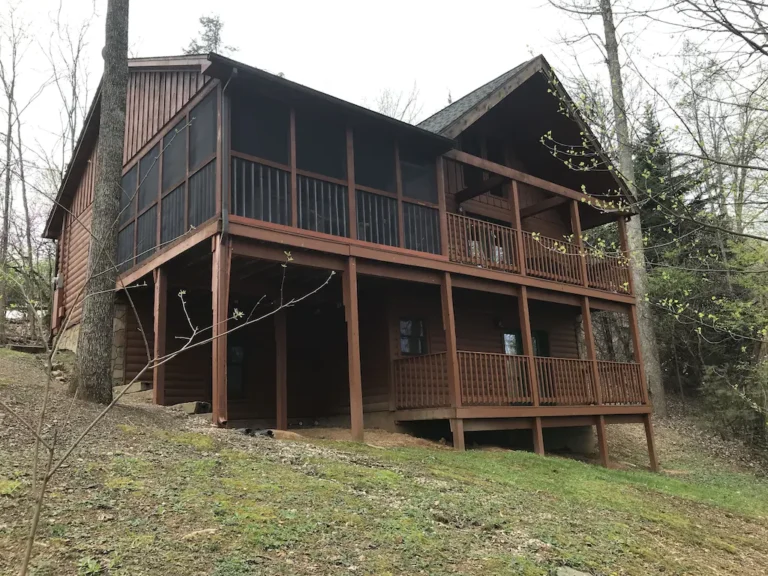 treehouse at the glades outside1