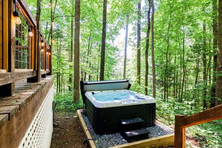 Best Cabins with Hot Tubs in Asheville for any budget in 2023