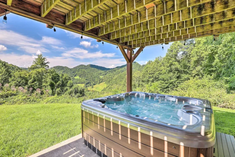 Best Cabins with Hot Tubs in Asheville for any budget in 2023
