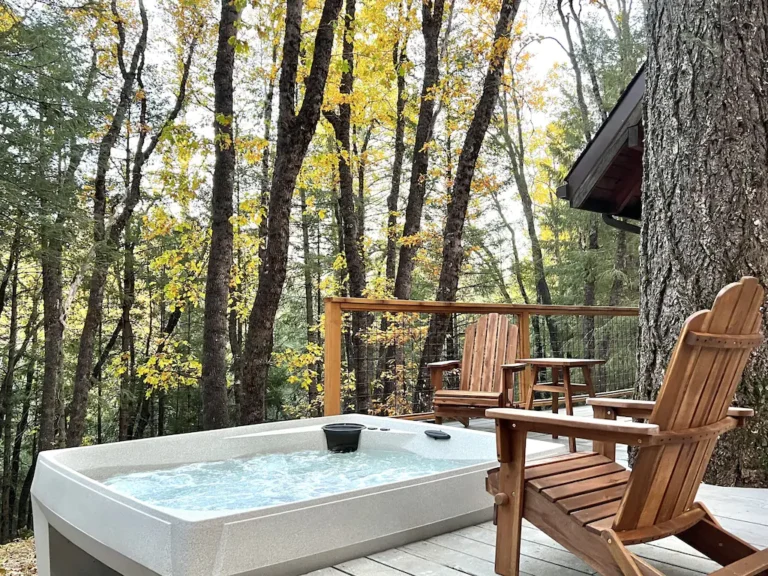 Stunning Secluded Off Grid Cabin With Walk In Hot Tub And Secluded Meadow Access image
