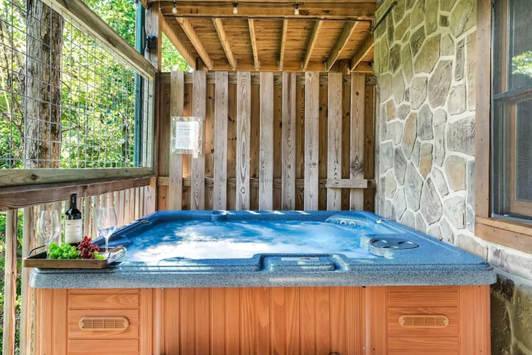 Cabins Near Me with Hot Tub
