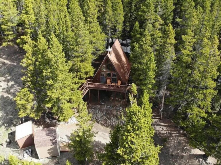 Charming-Cabin-Home-W-Mountain-View-Spa-Sauna2.jpeg