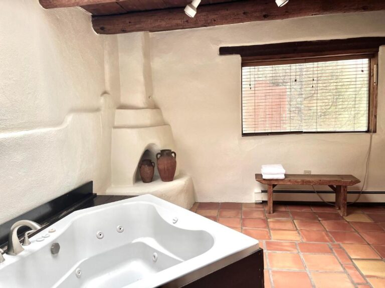 Hacienda Del Sol B&B