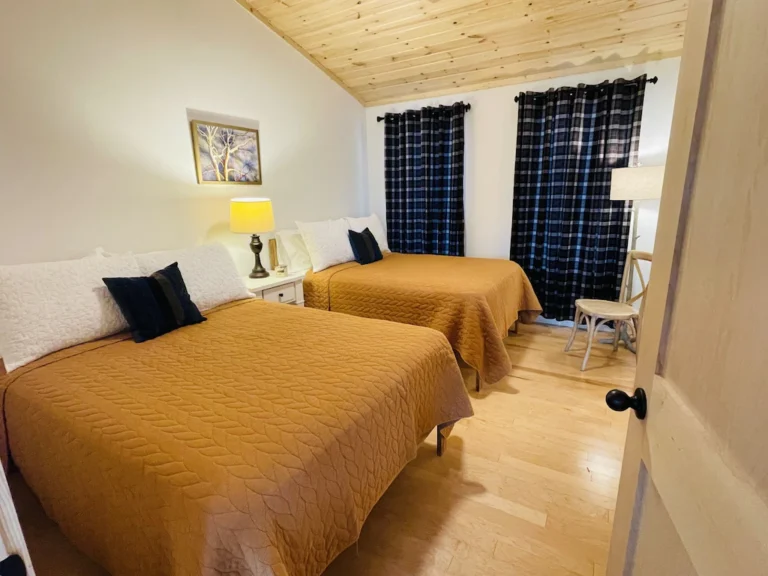 Hillside Retreat3