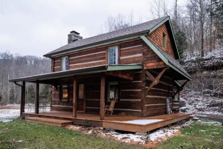 Historic-Log-Cabin-Dreamy-Loft-Suite-Stone-Frpl.5