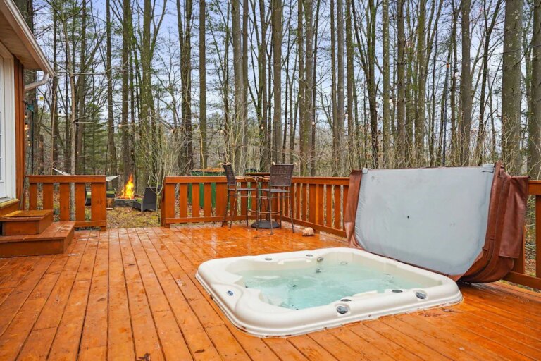 Best 18 Romantic Cabins in Hocking Hills for any budget in 2023