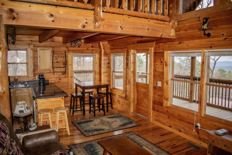 Mountain-View-King-Suite-Hot-tub-5min-from-Downtown3.jpeg