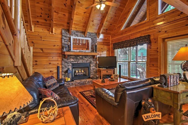 Solid-Ground-Lodge-Luxury-Cabin.2.jpeg