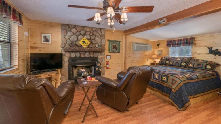 Upper Canyon Inn1