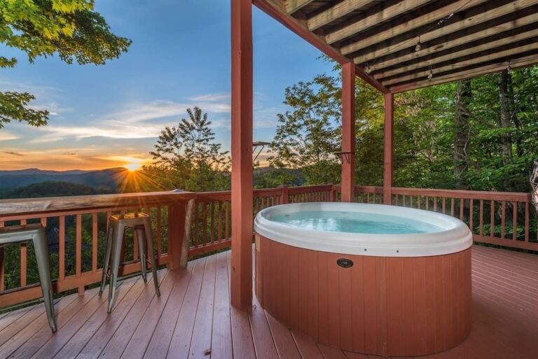 Best Cabins with Hot Tubs in Asheville for any budget in 2023