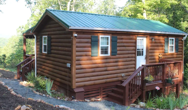 Cozy-cabin-for-2-w-mt-views-nature-trails-convenient-to-area-attractions-2.jpeg
