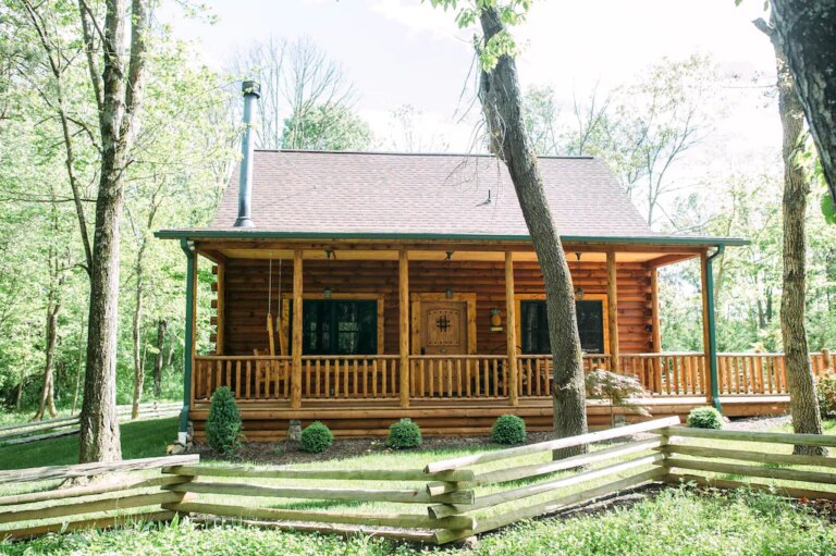 Cuddly-Cub-Luxury-Cabin-with-Hot-tub-wifi-and-wood-burning-fireplace-1.jpeg