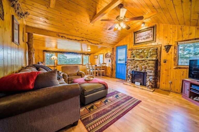 Historic downtown cabin1