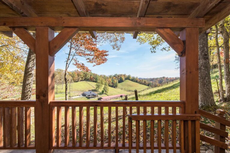 Hot-Tub-WiFi-Small-Family-Cabin-Sunrise-Retreat-in-Red-River-Gorge-Kentucky-3.jpeg