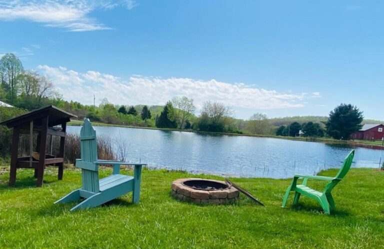 Its-Five-OClock-Here-Cozy-Waterfront-Cabin-with-a-HOT-TUB-on-the-Blue-Ridge-Parkway-Pet-Friendly-5