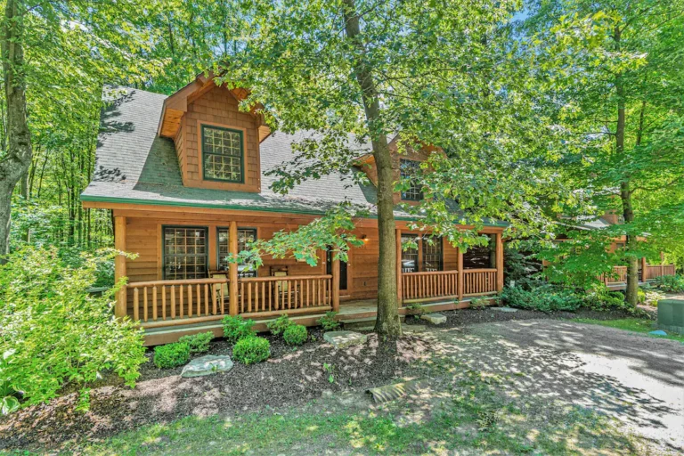 Kingfisher Cove Cabin 272