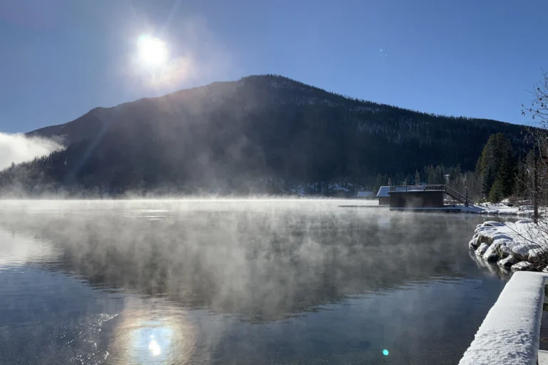 Lakefront-rental-in-Downtown-Grand-Lake-2.jpeg