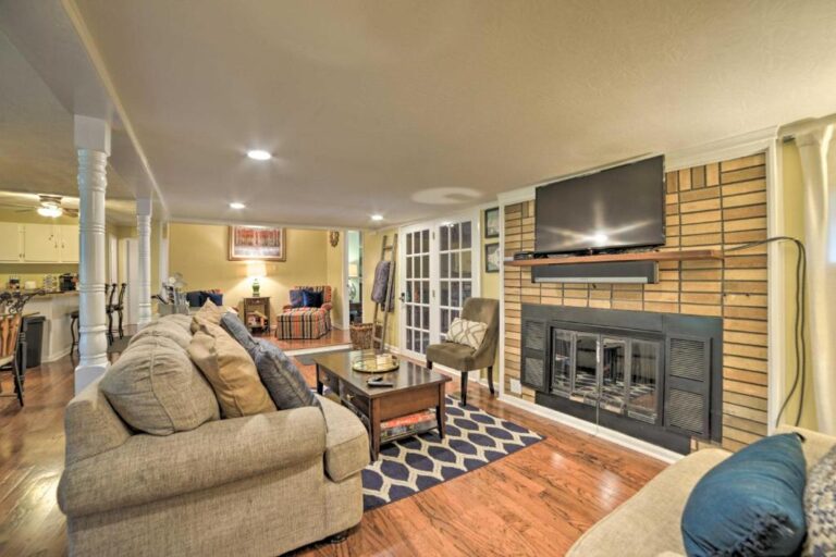 Pelican Bay Retreat 1