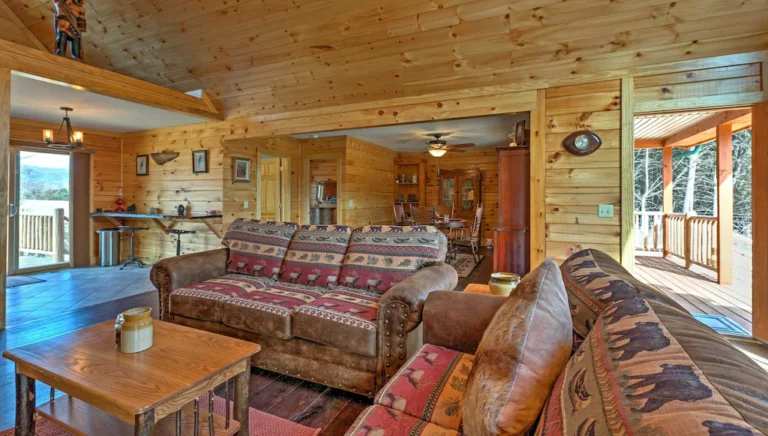 Quiet-Shenandoah-Cabin-w-Porch-Pastoral-Views-4.jpeg