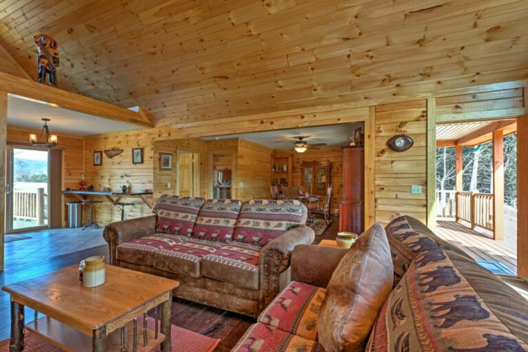 Quiet-Shenandoah-Cabin-with-Porch-and-Pastoral-Views-3