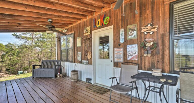 Sardis-Serenity-1BR-Clayton-Cabin-with-Lake-View-1