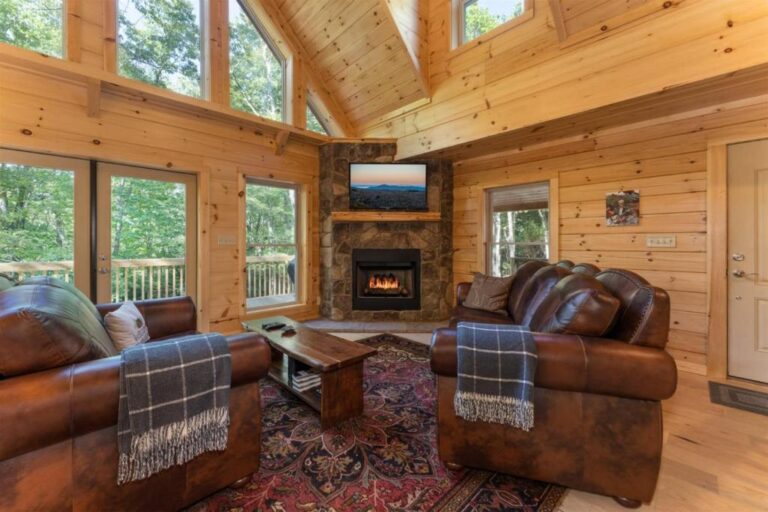 Hideaway Cabin 3